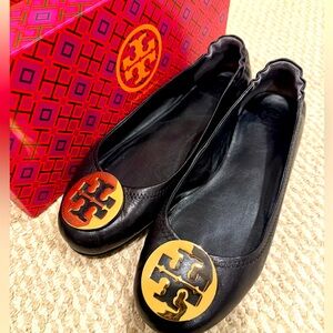 Tory Burch Logo Flat